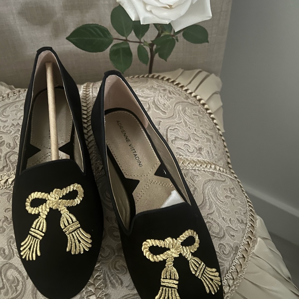 Adrienne Vittadini Flats - Picture 5 of 5